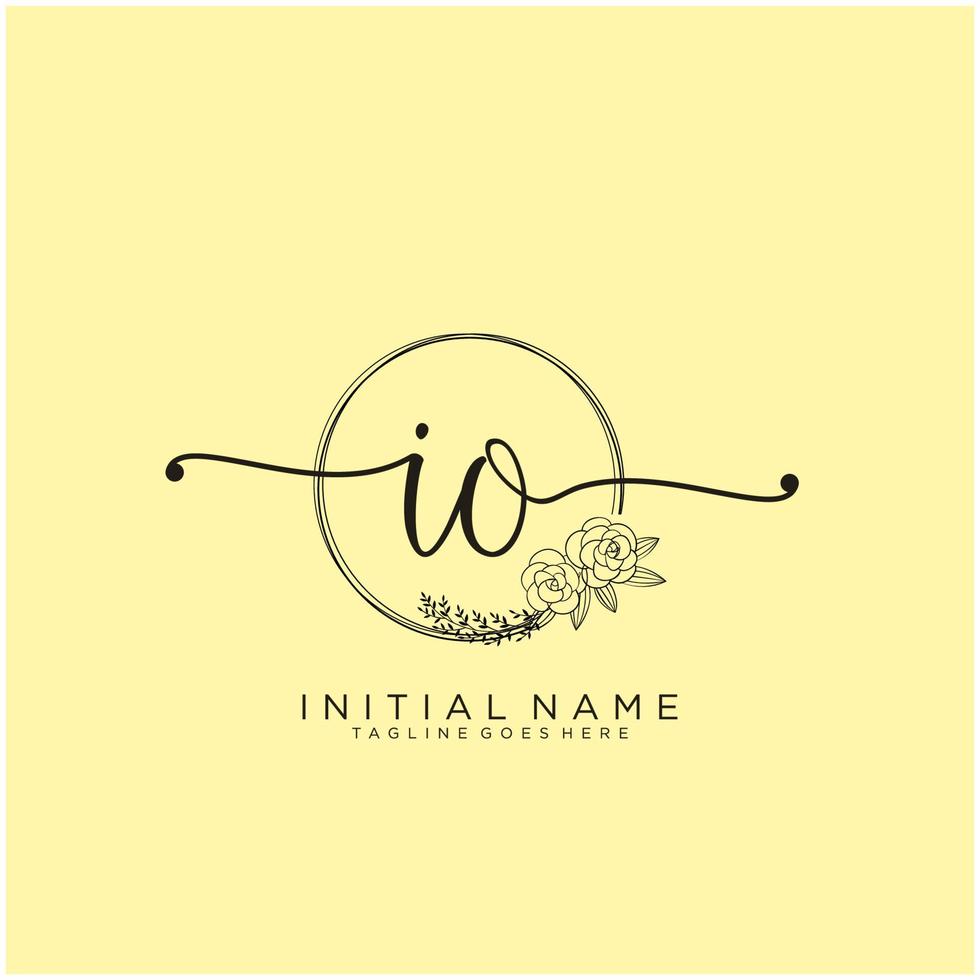 inicial io femenino logo colecciones modelo. escritura logo de inicial firma, boda, moda, joyería, boutique, floral y botánico con creativo modelo para ninguna empresa o negocio. vector