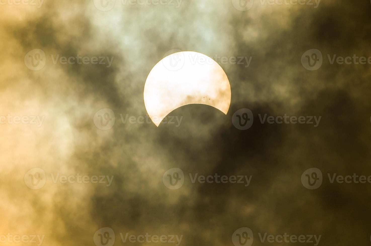 luna en el cielo foto