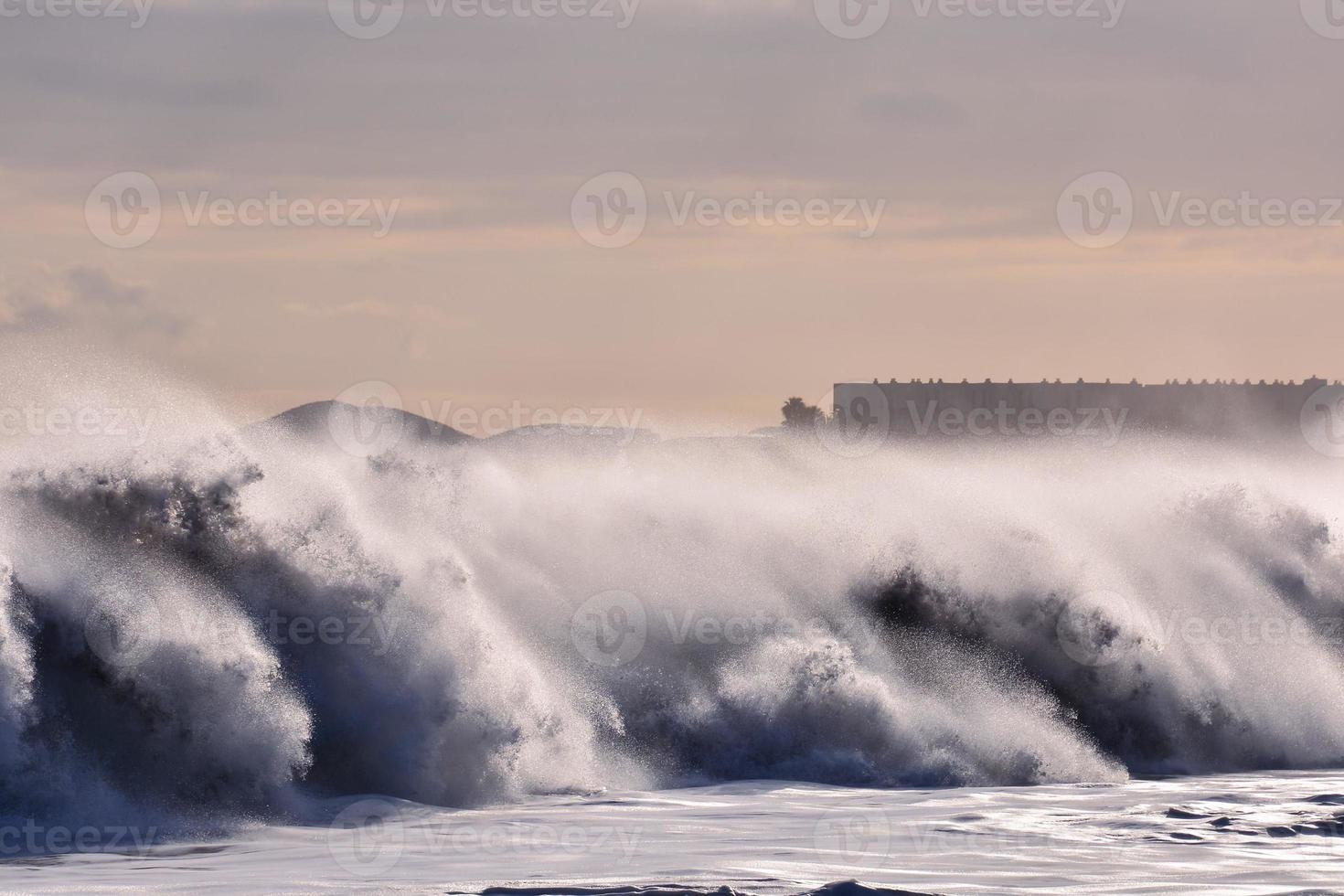 Huge sea waves photo