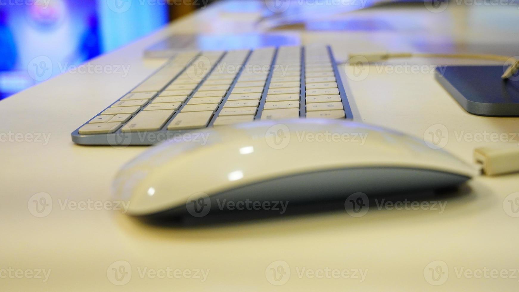 selective focus white apple keyboard photo