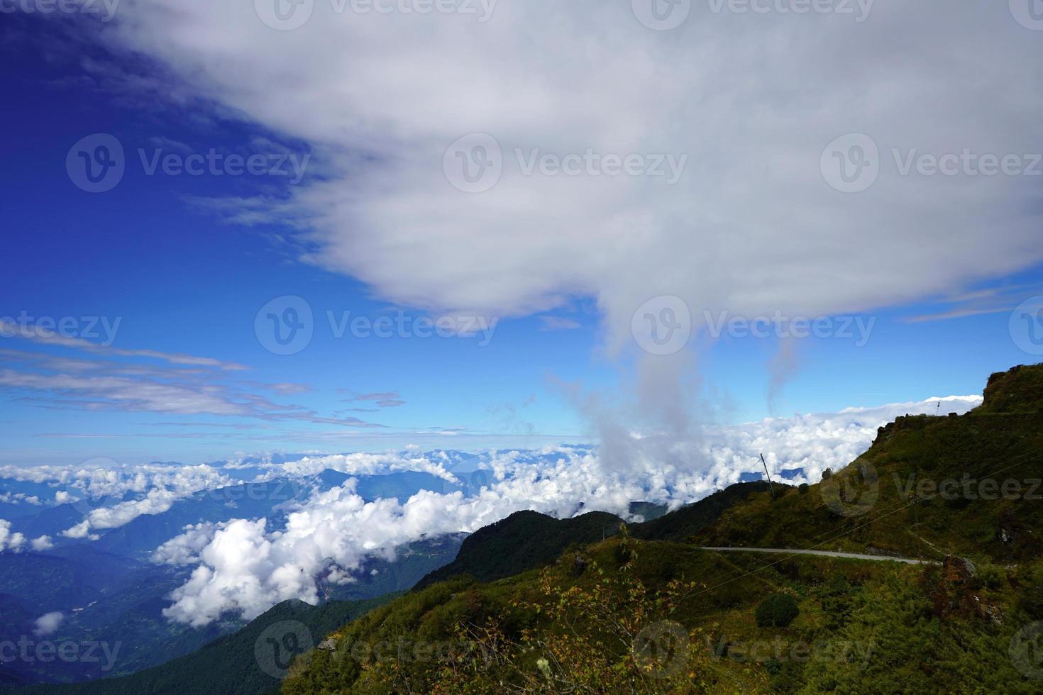 en camino a el parte superior de seda ruta sikkim foto