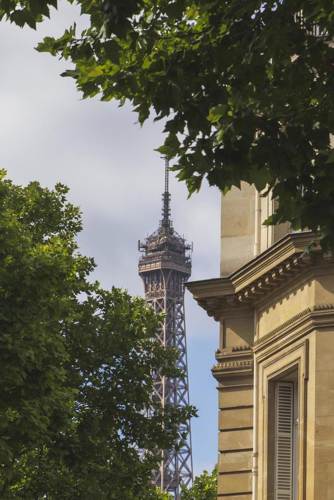 visión de eiffel torre en París foto