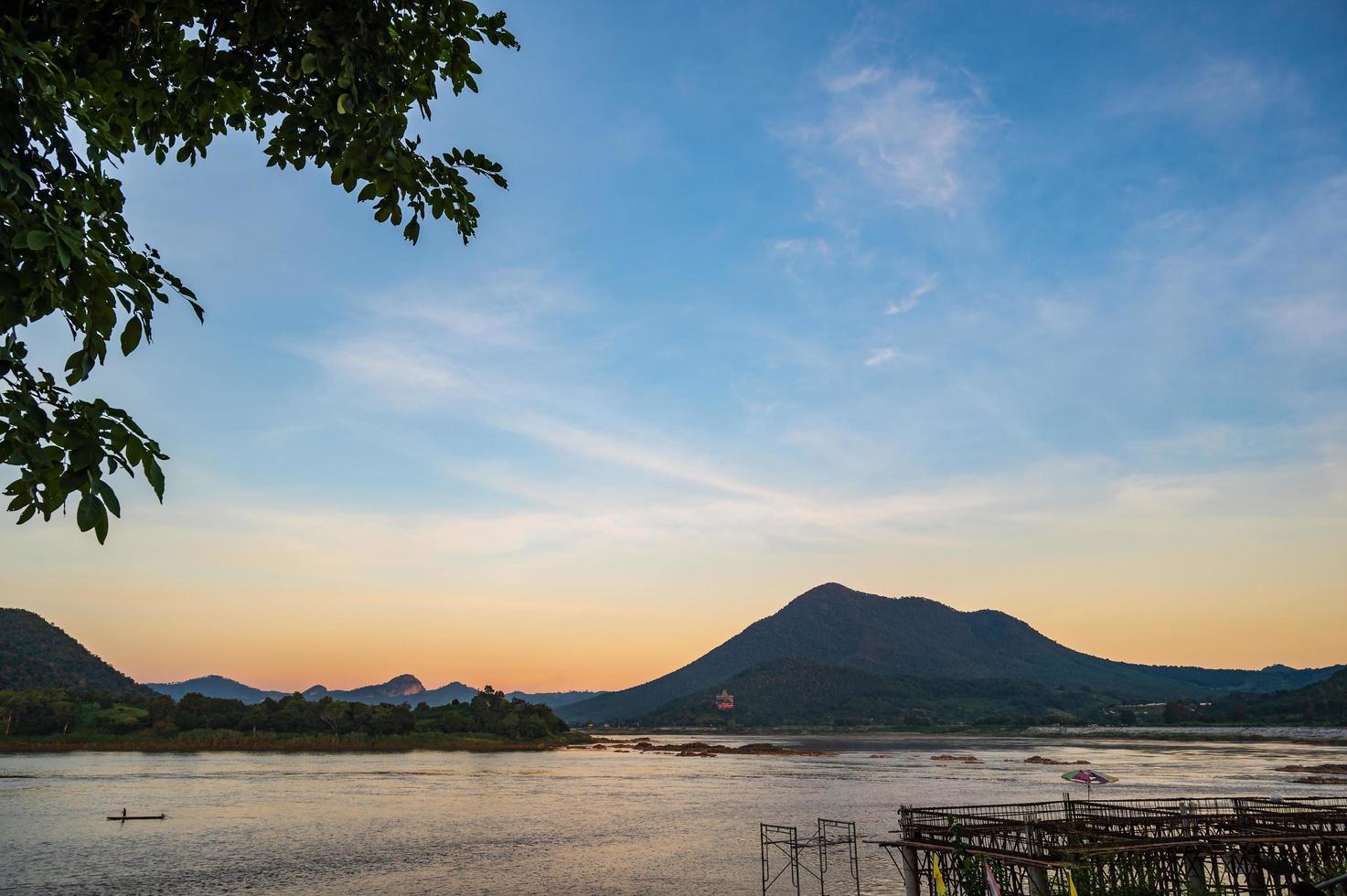 hermosa paisaje de mekhong río Entre Tailandia y Laos desde chiang kan distrito.el mekong, o mekong río, es un transfronterizo río en este Asia y Sureste Asia foto