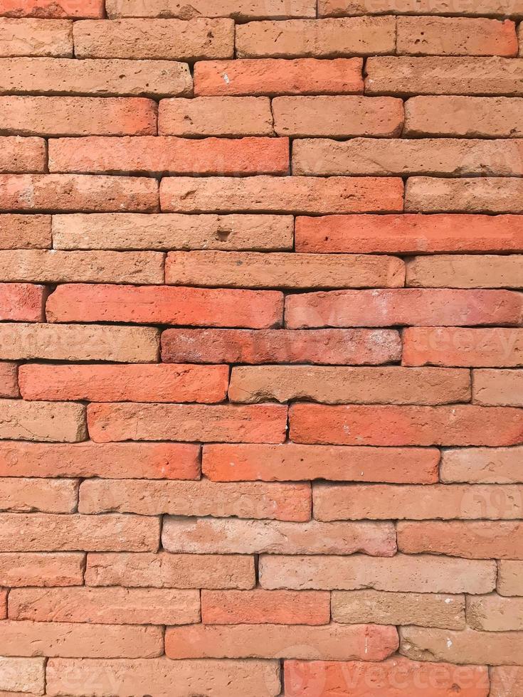 Fondo de textura de pared de ladrillo rojo antiguo sólido foto