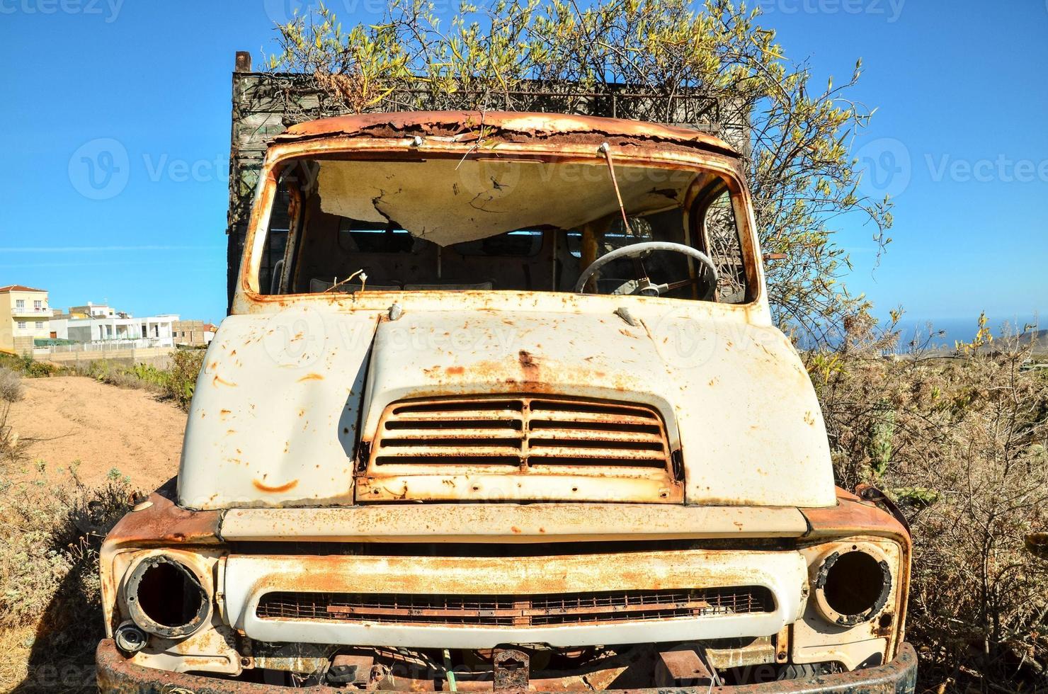 Rusty old truck photo