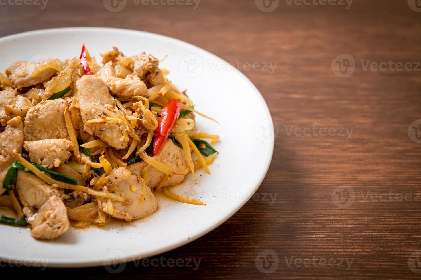 stir-fried chicken with ginger photo