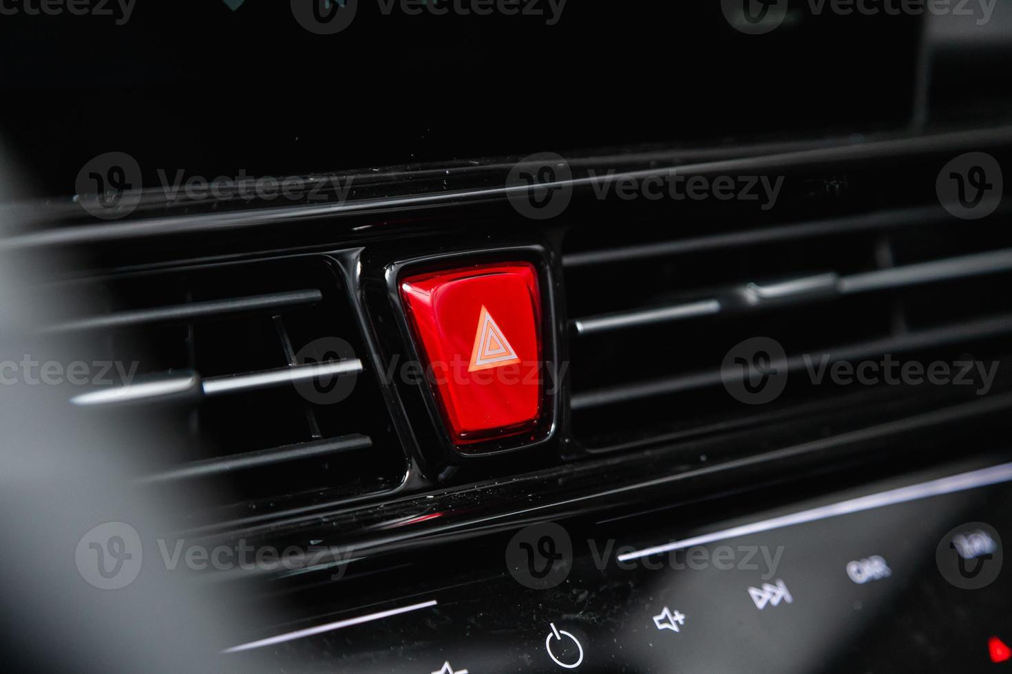 cerca arriba de rojo alarma botones en coche panel, No comercio marcas foto