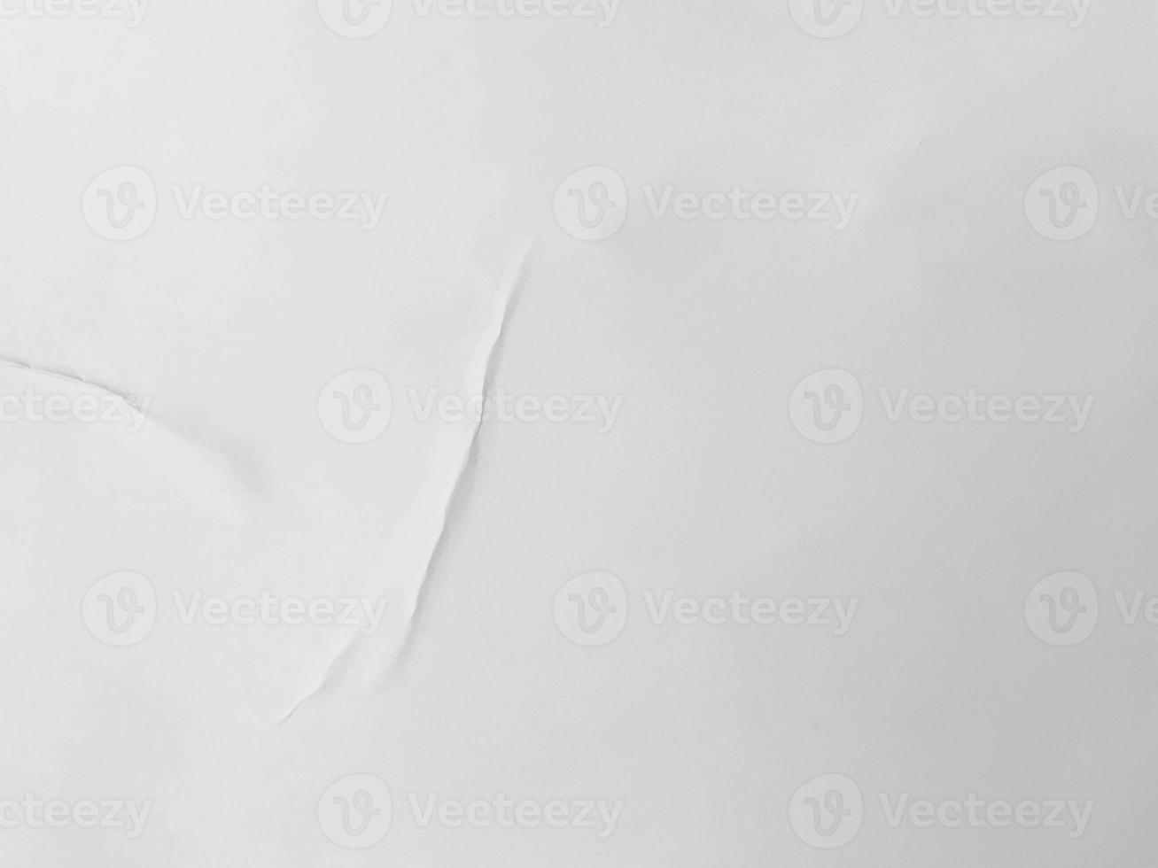 blanco blanco pegado papel para póster textura cubrir. estropeado y arrugado para antecedentes. enmarañado mojado papel para Bosquejo carteles, volantes, folleto, y bandera diseño foto