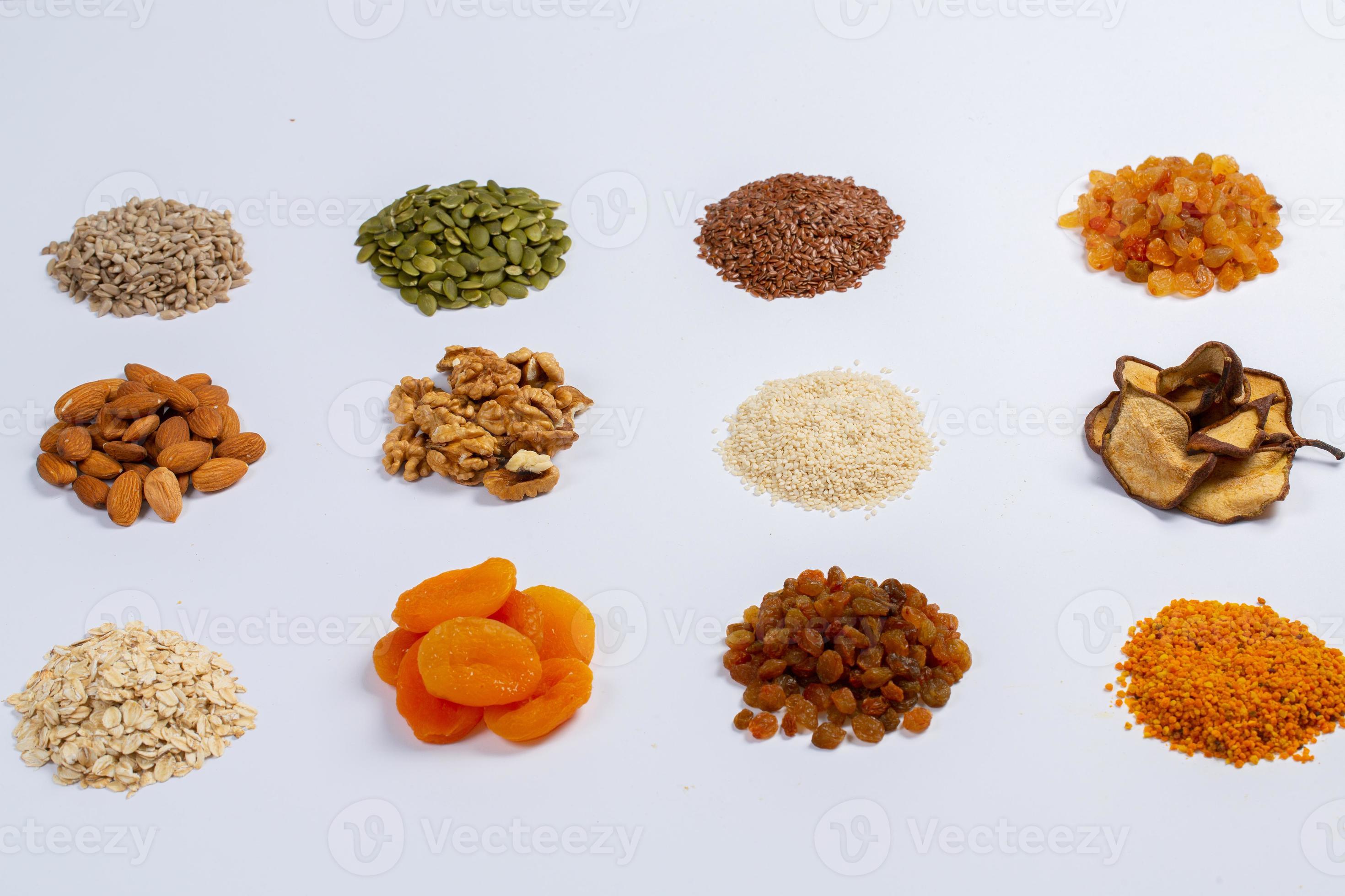 sano vegetariano comida concepto. surtido de seco frutas, nueces y