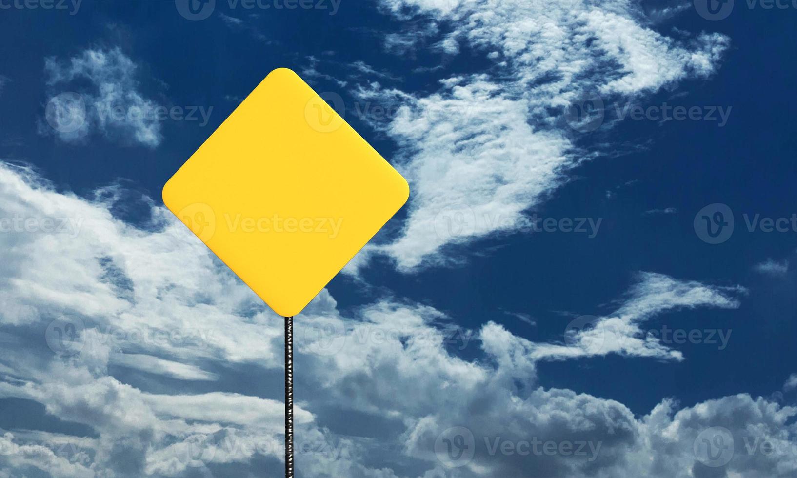 amarillo naranja color firmar la carretera azul cielo nube blanco antecedentes Copiar espacio vacío blanco tráfico advertencia precaución símbolo calle señalizar transporte metal peligro la seguridad alerta primero carretera.3d hacer foto