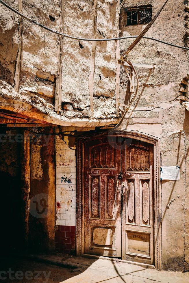 The dilapidated and long-standing Folk Houses on Hathpace in Kashgar, Xinjiang photo