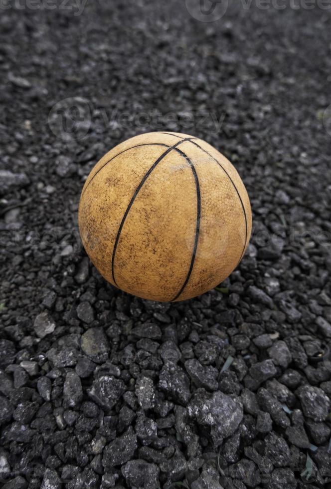 antiguo sucio baloncesto foto