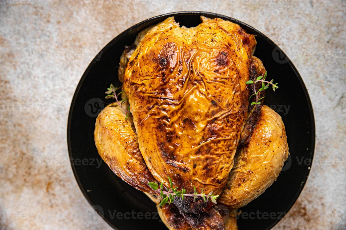 horneado pollo carne aves de corral Fresco comida comida bocadillo en el mesa Copiar espacio comida antecedentes foto