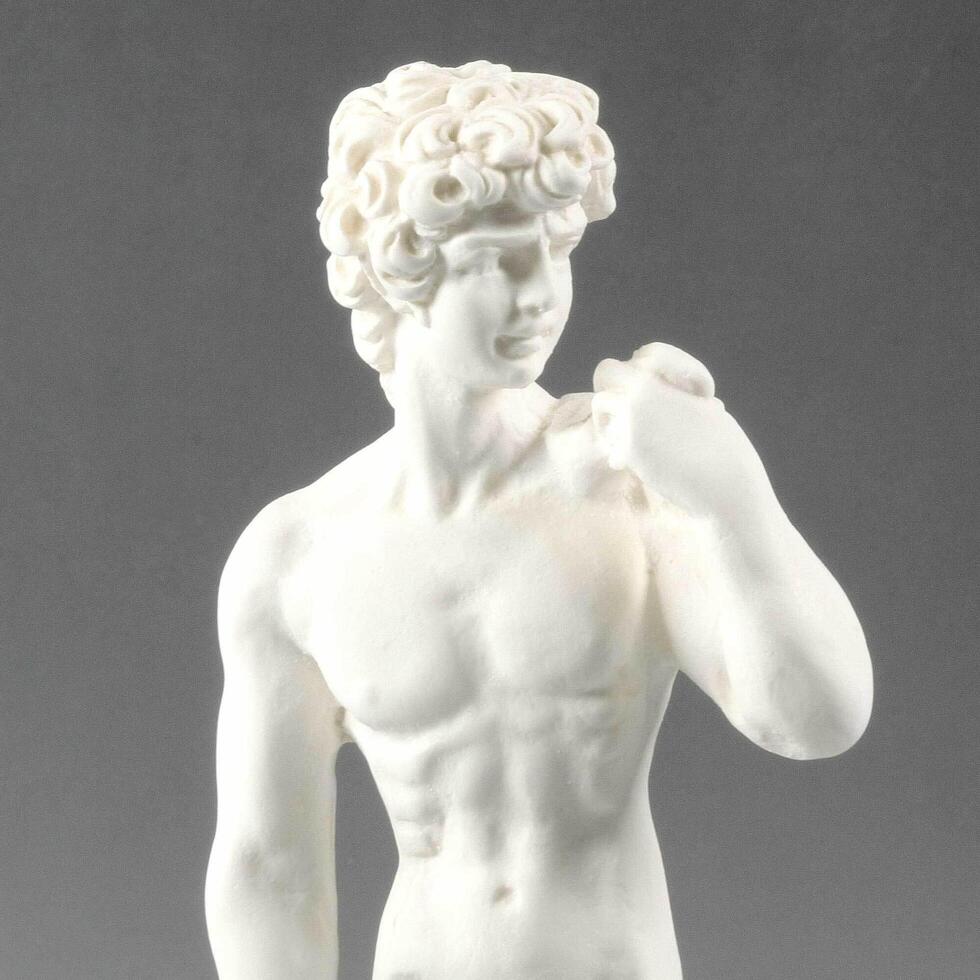 retro blanco figurilla david italiano Renacimiento david Miguel angelo escultor Italia figurilla yeso desnudo david estatua david amor foto