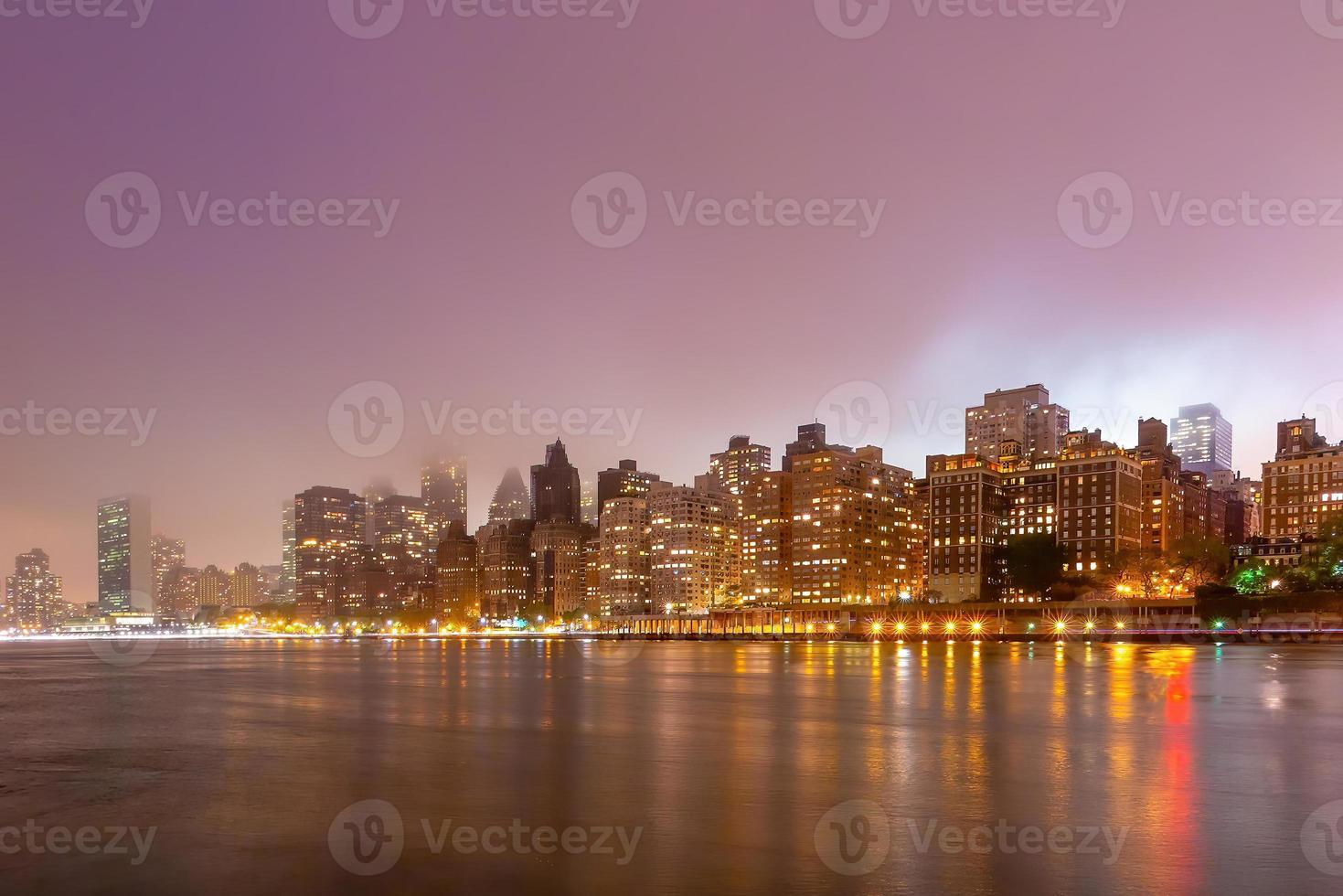 Manhattan ciudad horizonte paisaje urbano de nuevo York con reina puente foto