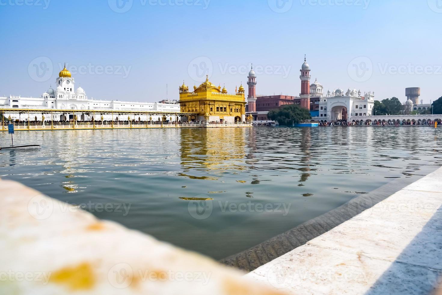 hermosa ver de dorado templo - harmandir sahib en amritsar, Punjab, India, famoso indio sij punto de referencia, dorado templo, el principal santuario de sijs en amritsar, India foto