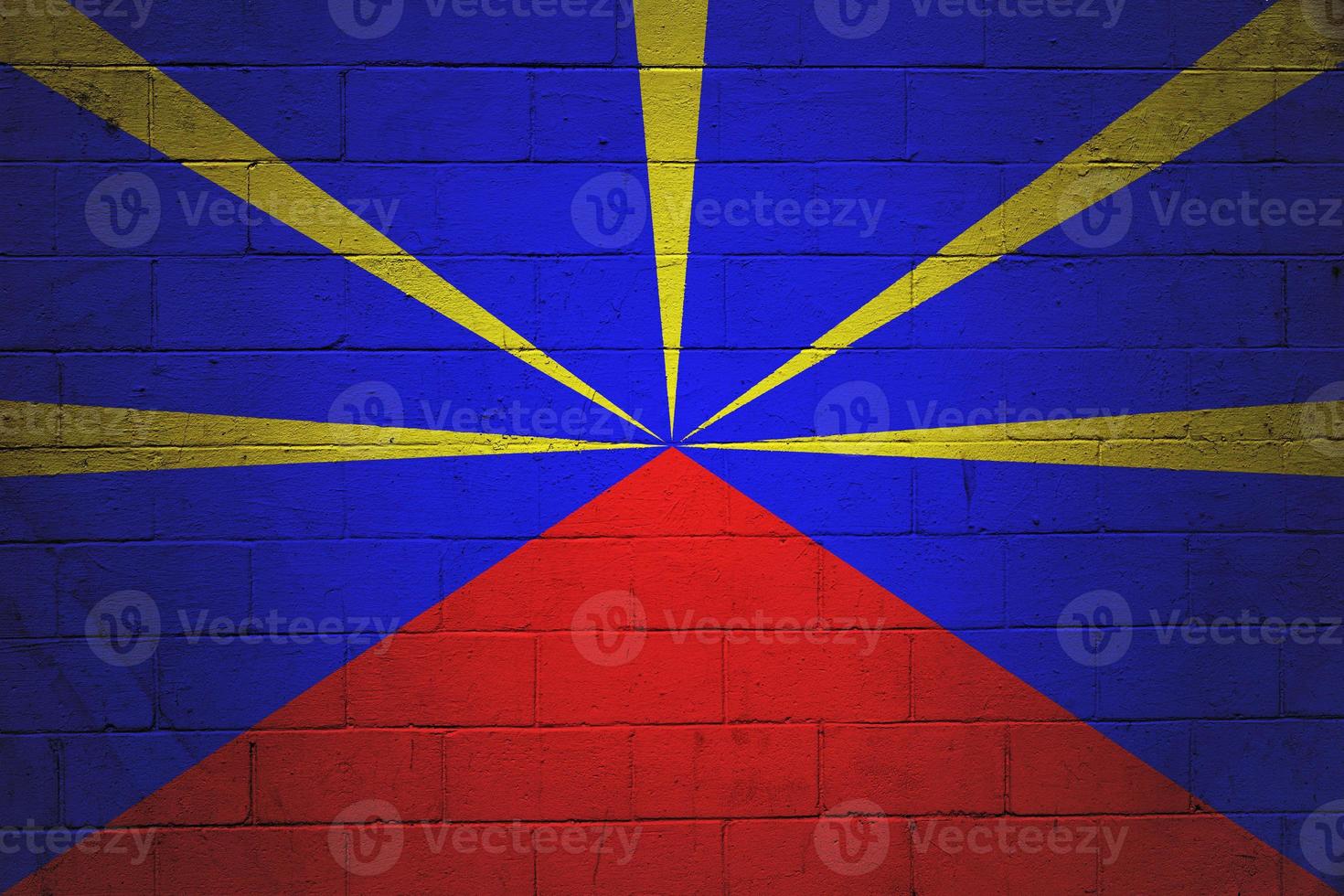 Reunion Flag painted on a wall photo