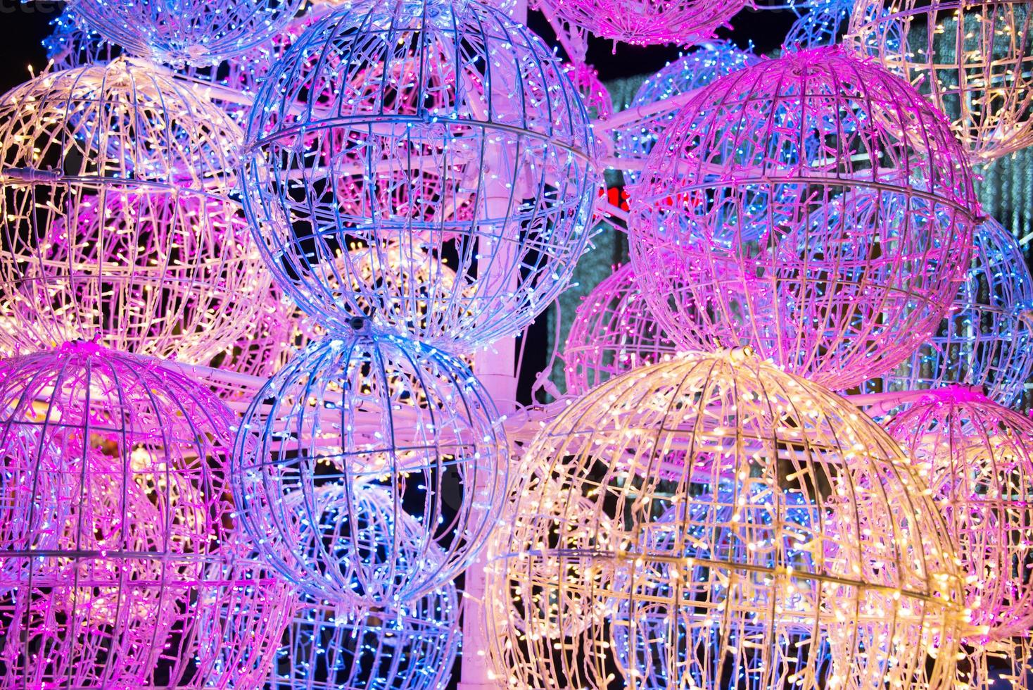Decorating Light Balls photo