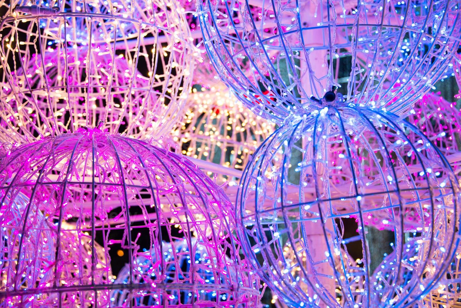 Decorating Light Balls photo