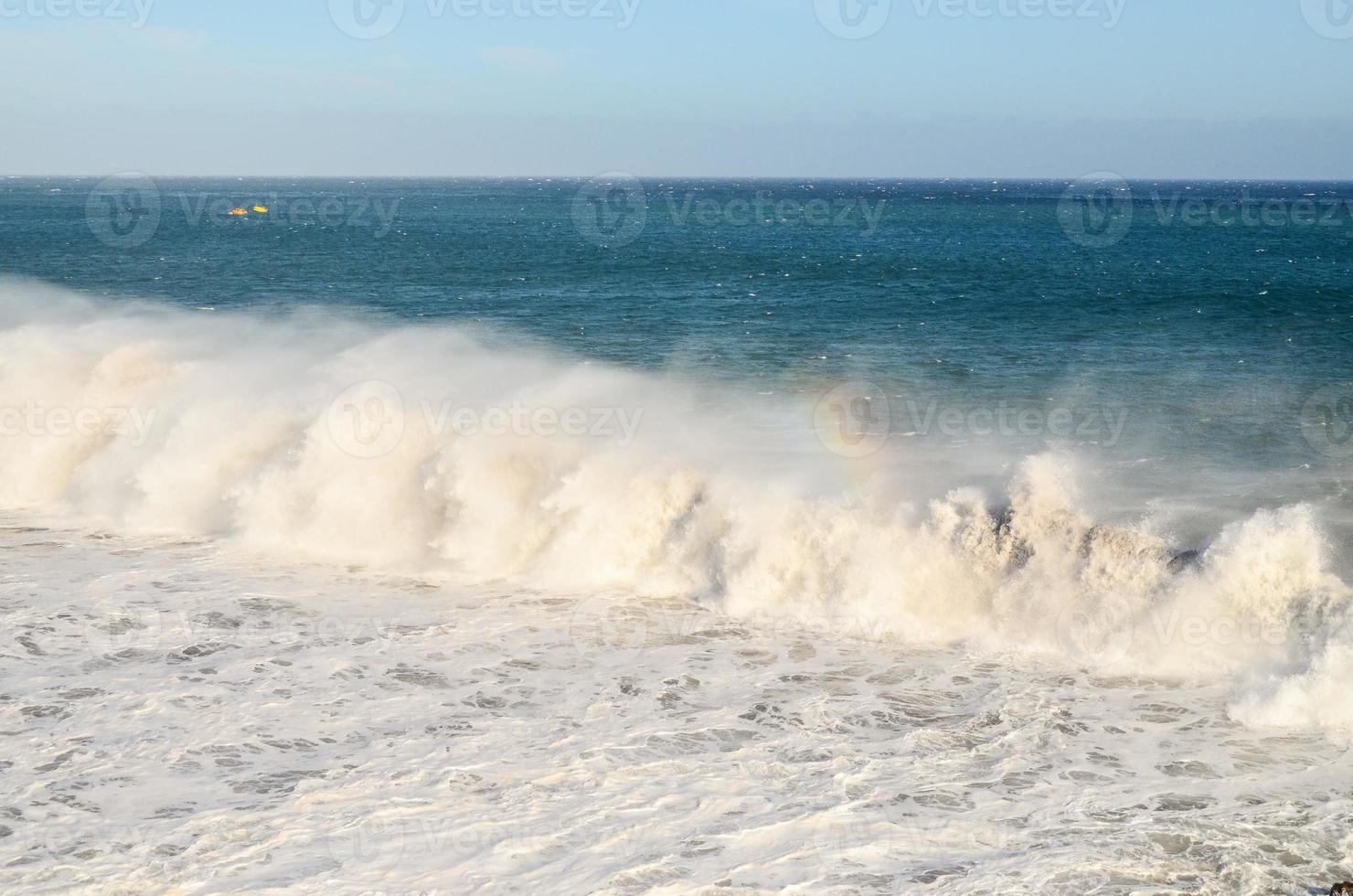 Huge sea waves photo