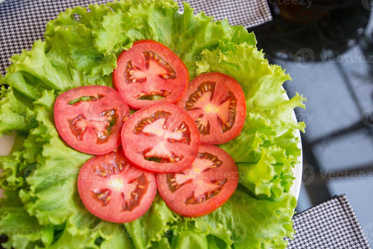 tomato salad with green vegetable photo