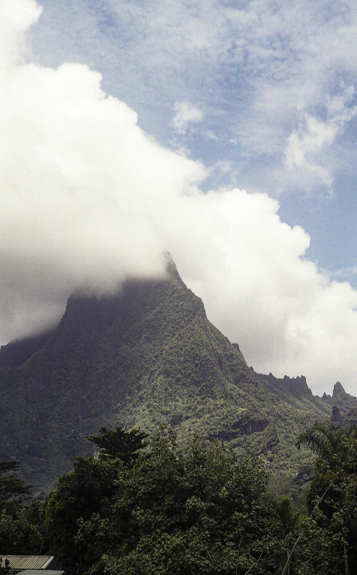 Moorean Sunlit mountains 21969090 Stock Photo at Vecteezy