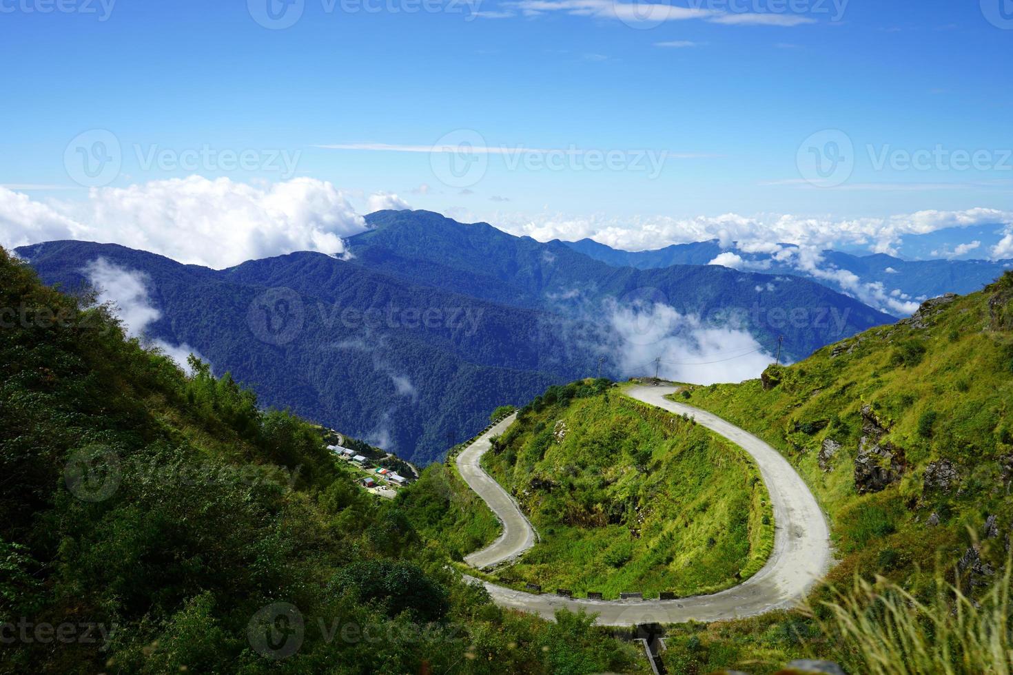 montaña zig zag la carretera de este sikkim seda ruta foto