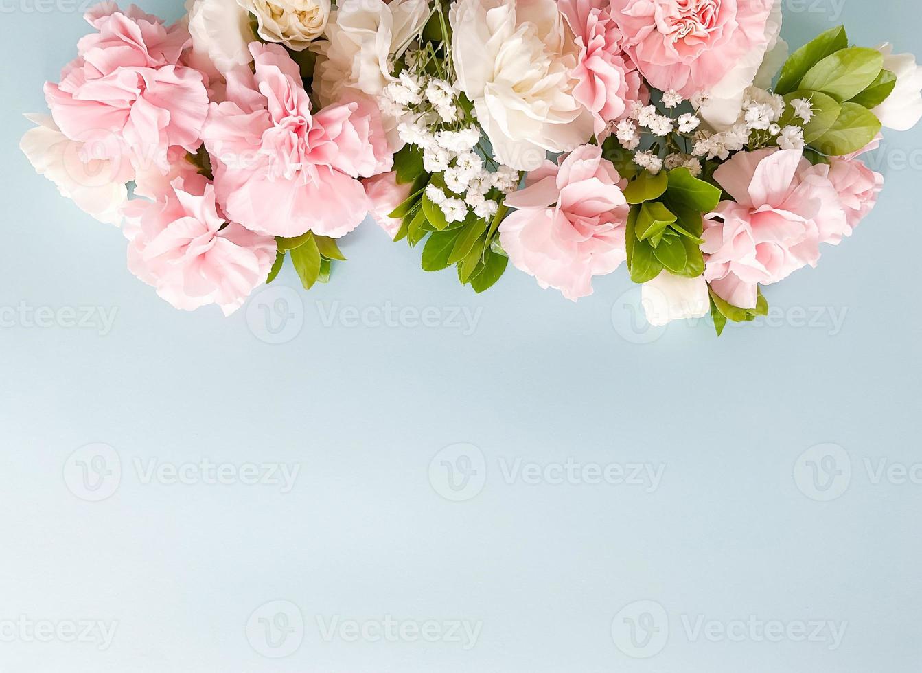 Close up photo of a bouquet of pink and white