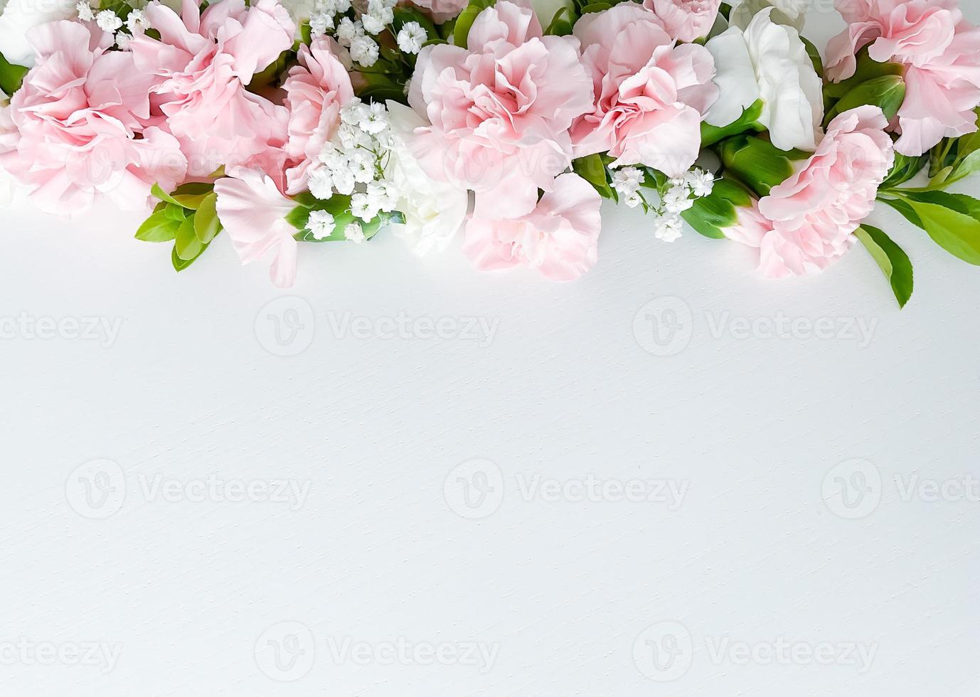Close up photo of a bouquet of pink and white