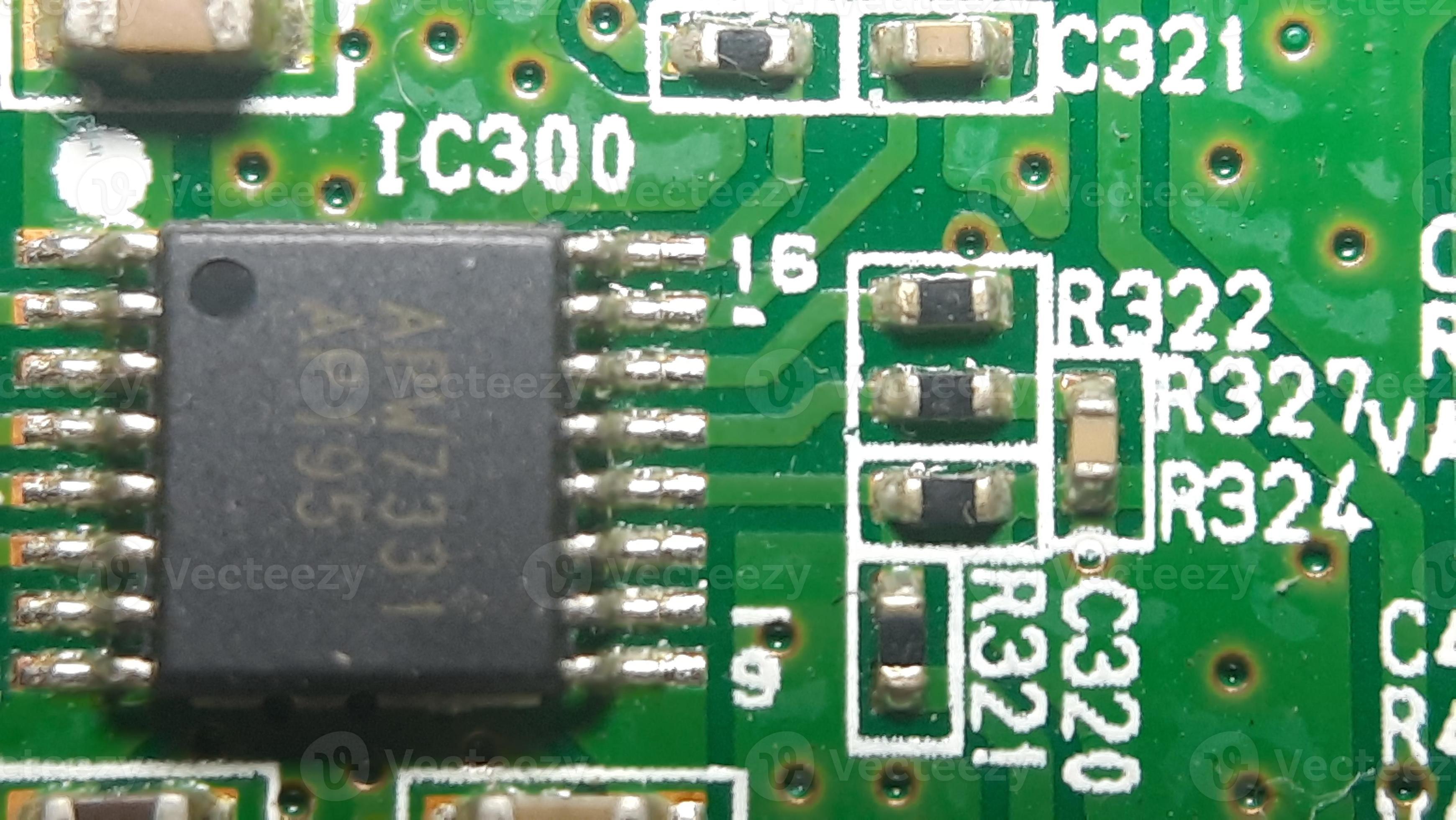 installing a 3 leg transistor in the pcb circuit so that it returns to