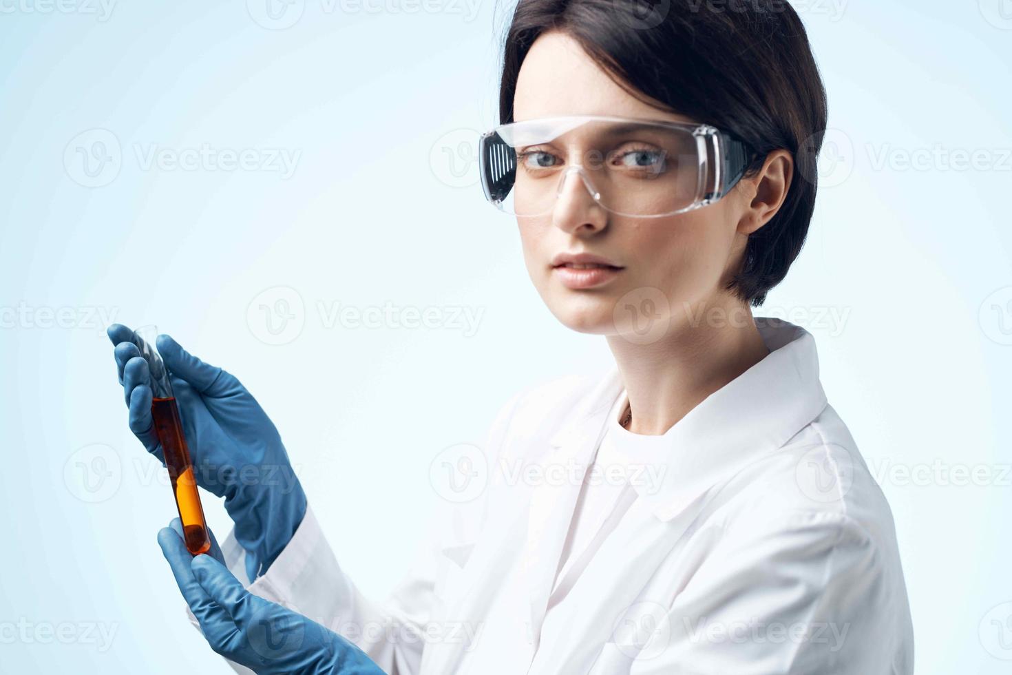 woman laboratory assistant biology science research analysis 22076380