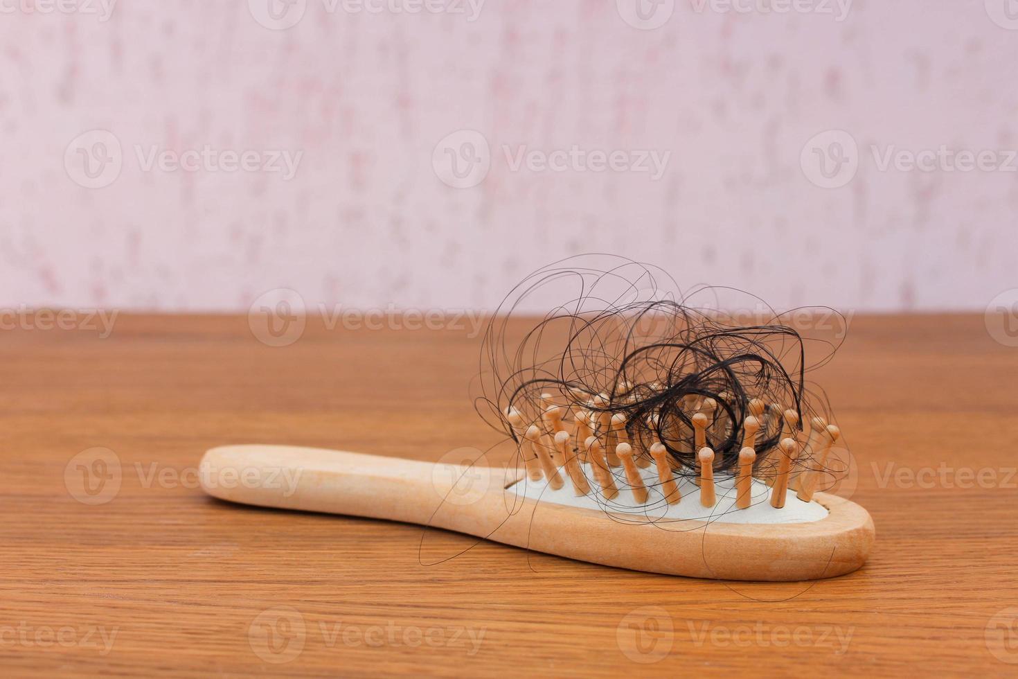Fallen hair on the comb photo