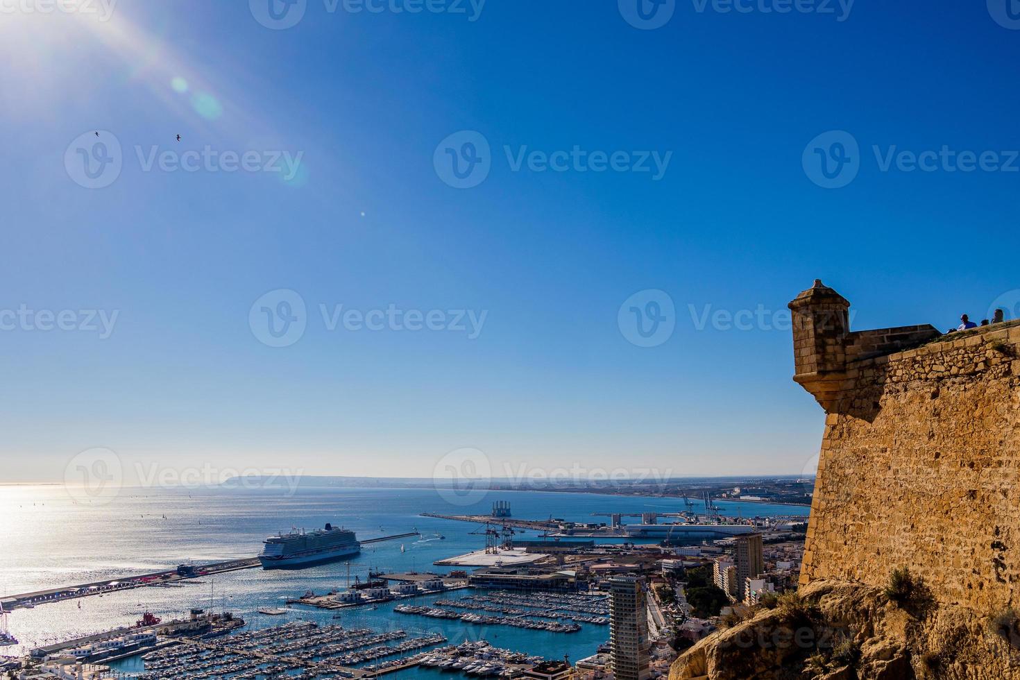 punto de vista castillo de Santo Bárbara alicante ciudad ver hisoania punto de referencia foto