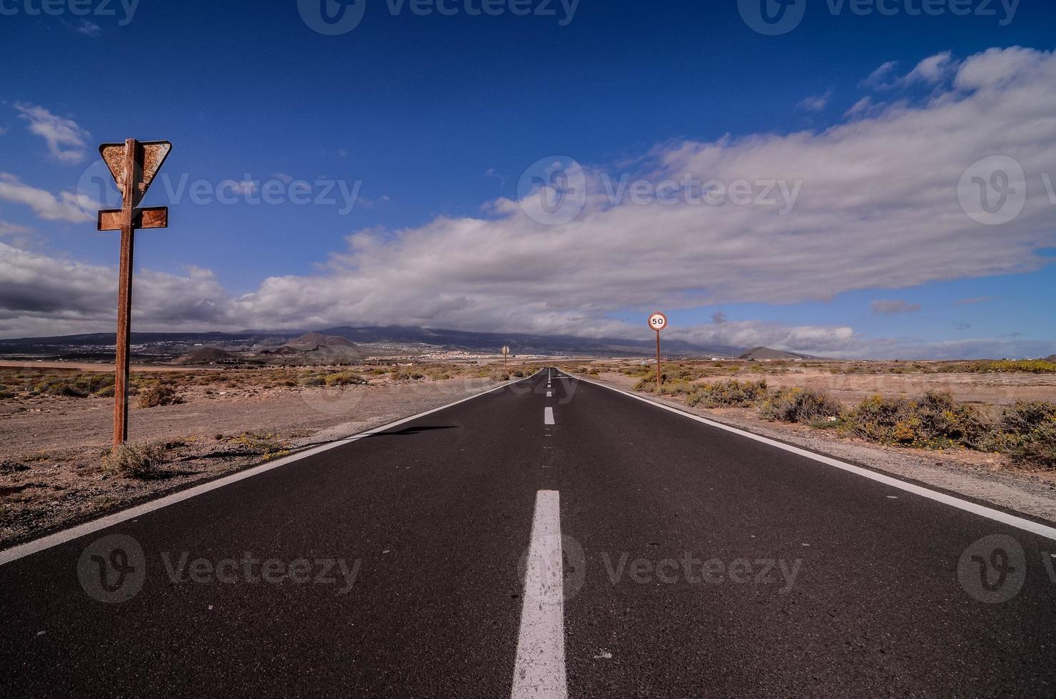 camino en el campo foto