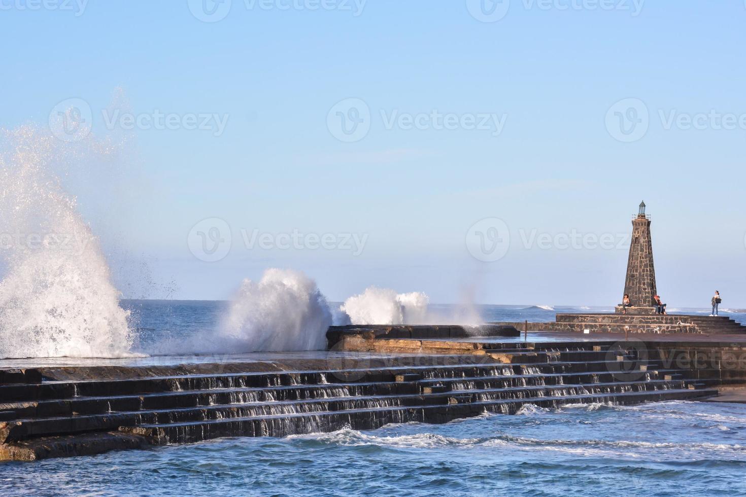 Huge sea waves photo