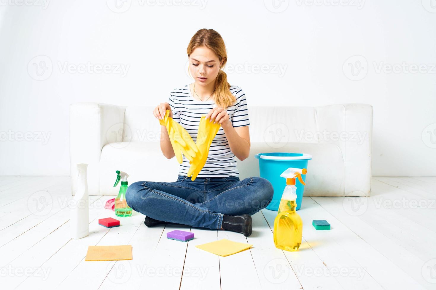 paleta montaje de detergente suministros interior ama de casa estilo de vida foto