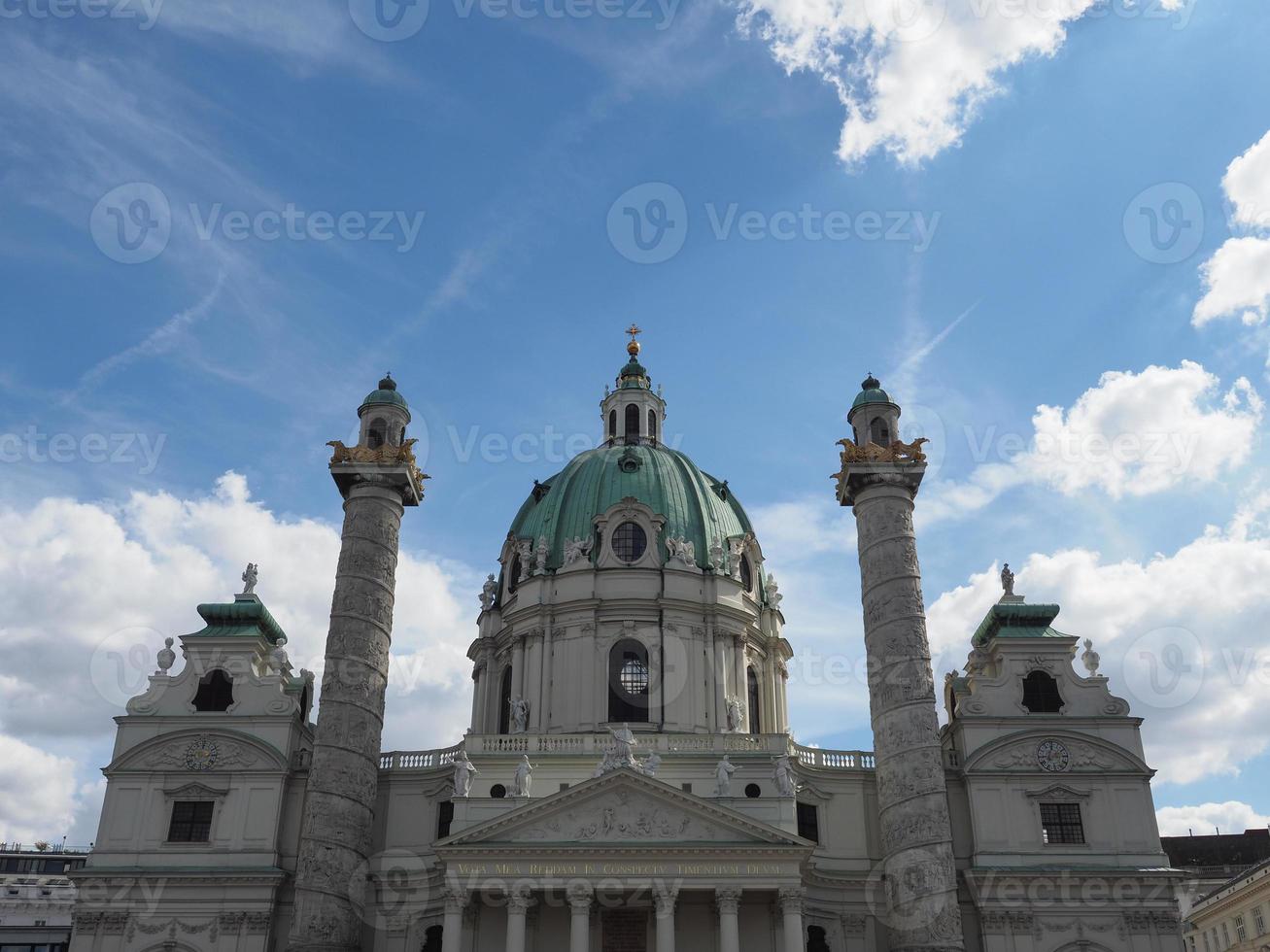 iglesia karlskirche en viena foto