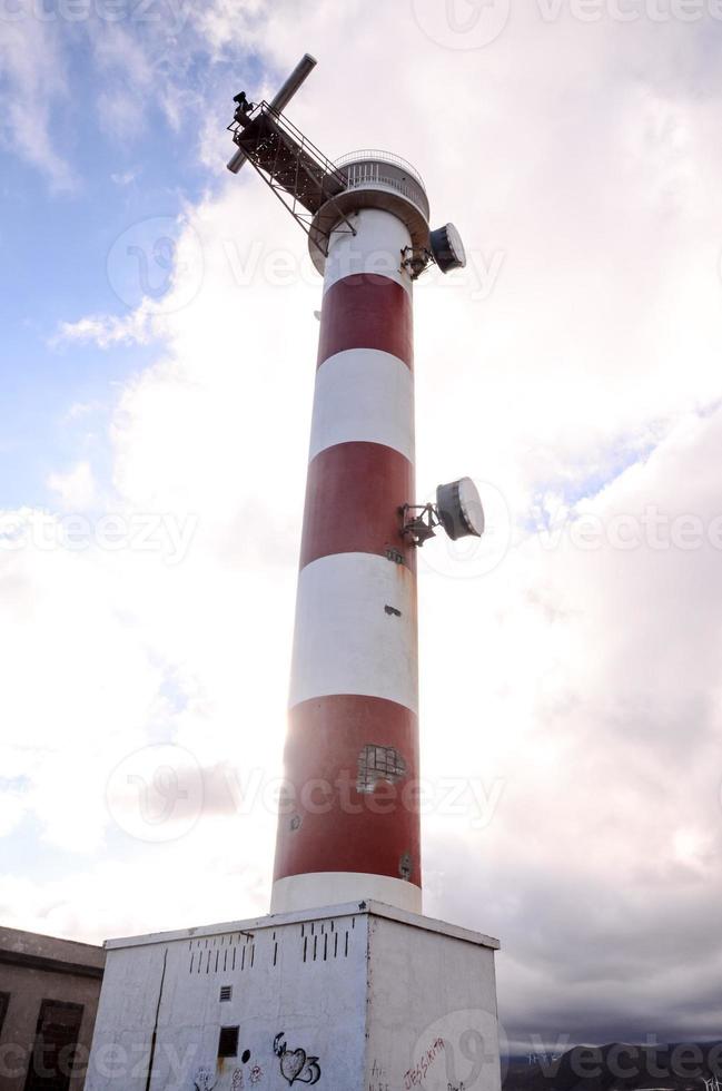 faro junto al mar foto