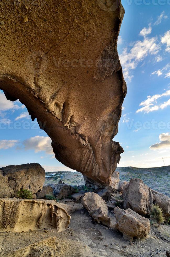 arco de roca natural foto