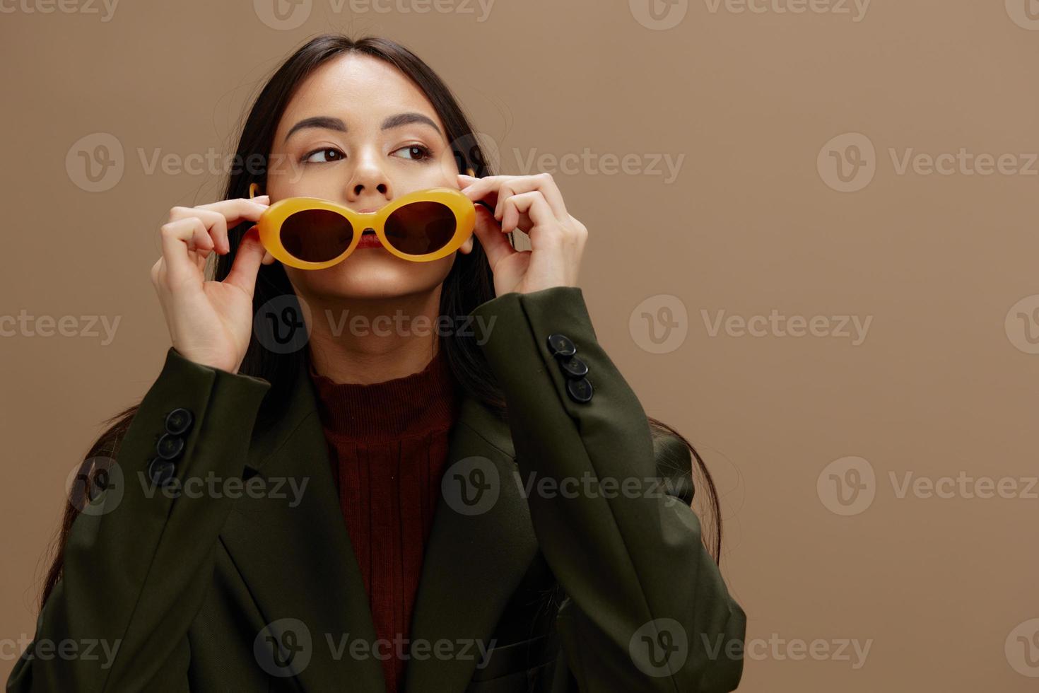 woman jacket sunglasses elegant style fashion beige background 22392022