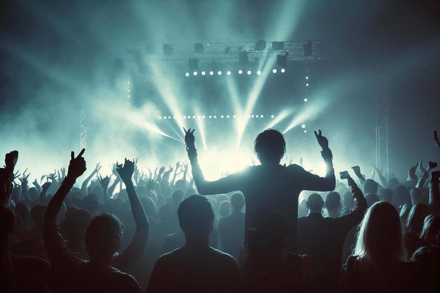 un multitud de personas a un concierto, multitud de personas bailando en pista de baile, generativo ai foto