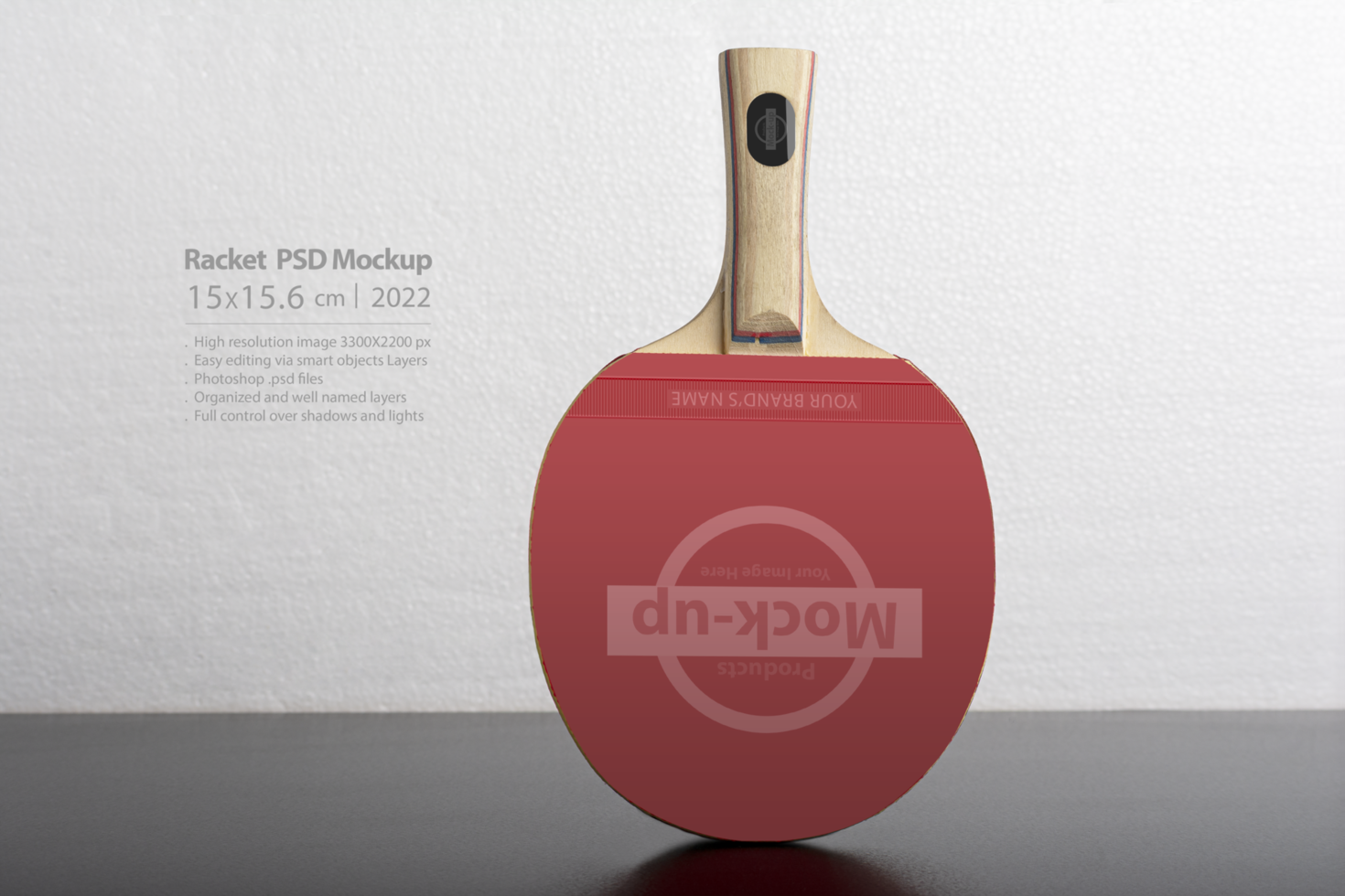 Table tennis racket in front of light gray background psd