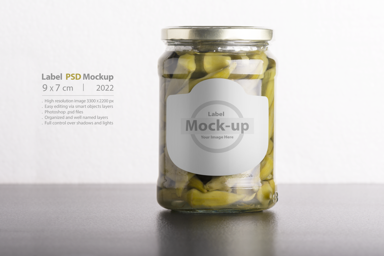 Pickled okra conserve glass with round cap psd