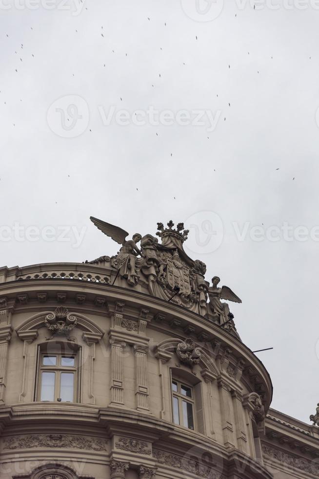 varios fotos de Madrid calles con vistoso edificios y cielo