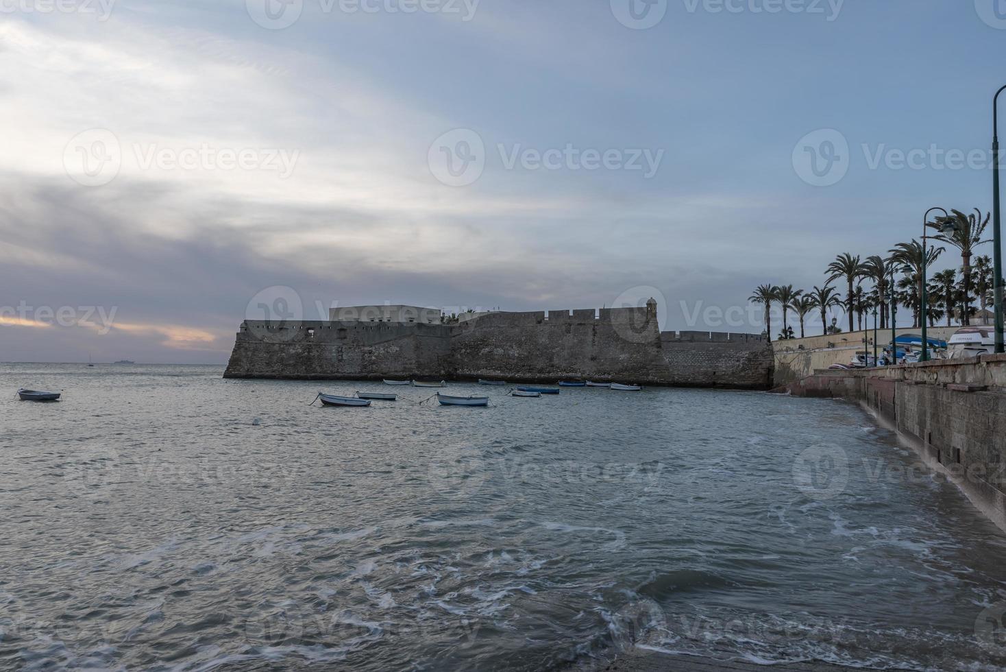 cadiz un Puerto ciudad en Andalucía en Sur oeste España y diferente ciudad puntos de vista foto