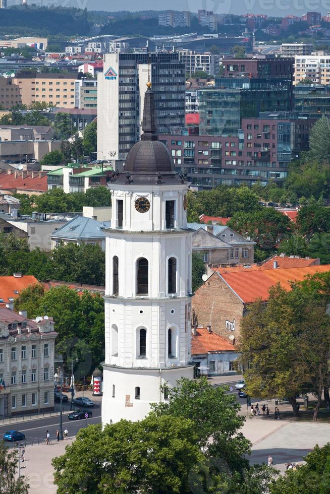 aéreo ver de el gediminas campana torre en Vilnius foto