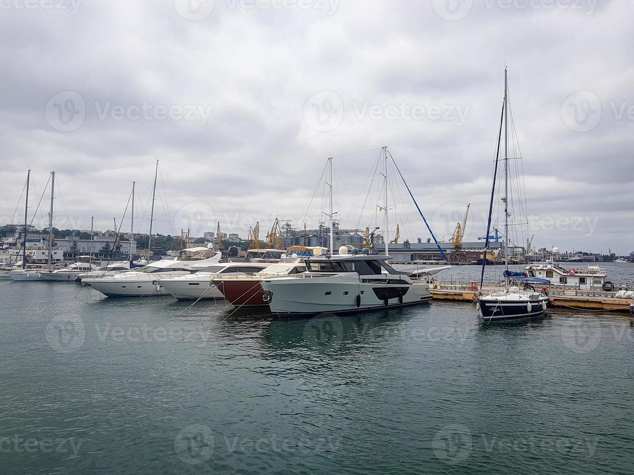 ver de navegación yates en el Puerto foto