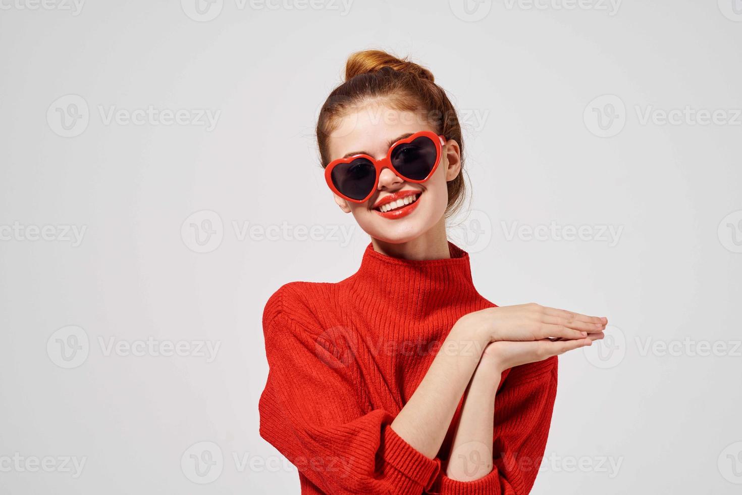 fashionable woman modern style sunglasses isolated background photo