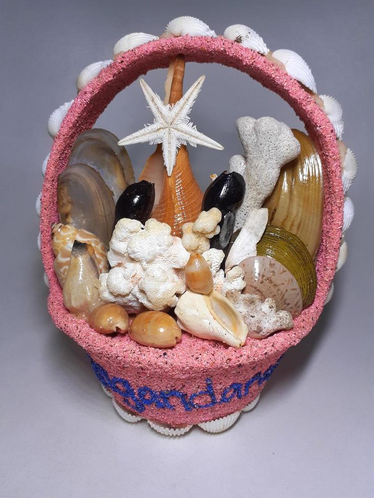 recuerdos desde pangandarán Oeste playa hecho de conchas y estrella de mar. foto