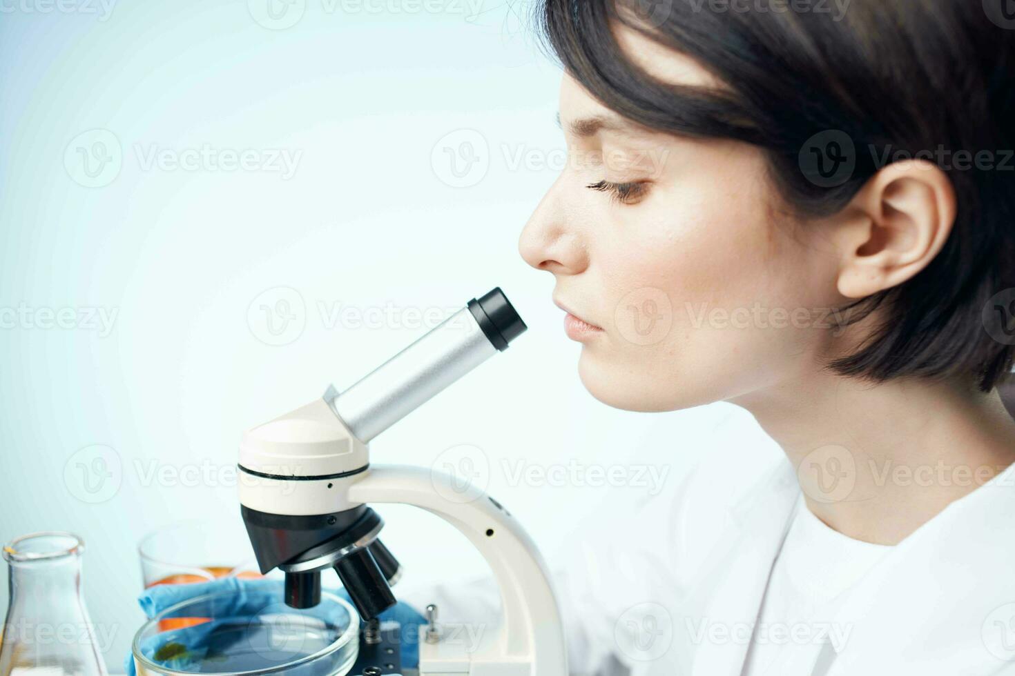 female doctor microbiology analyzes diagnostics for research photo